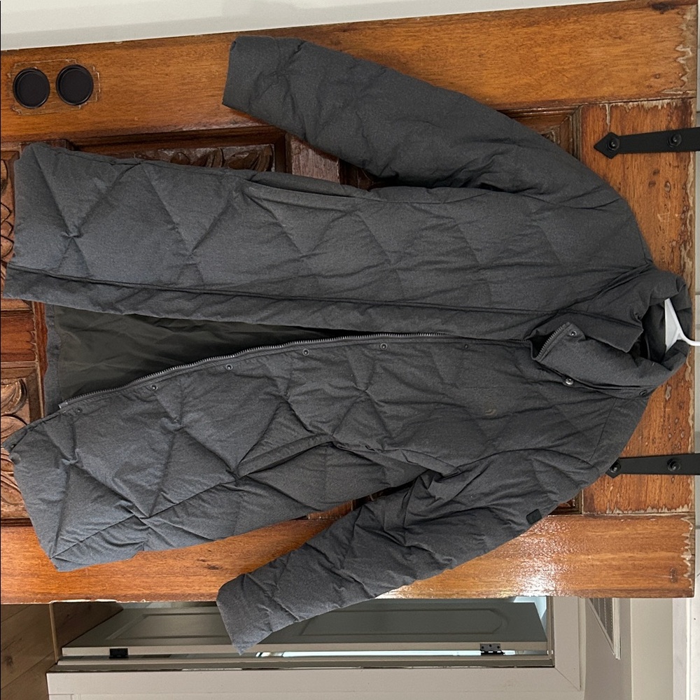 The North Face Women’s Charcoal Puffer Jacket